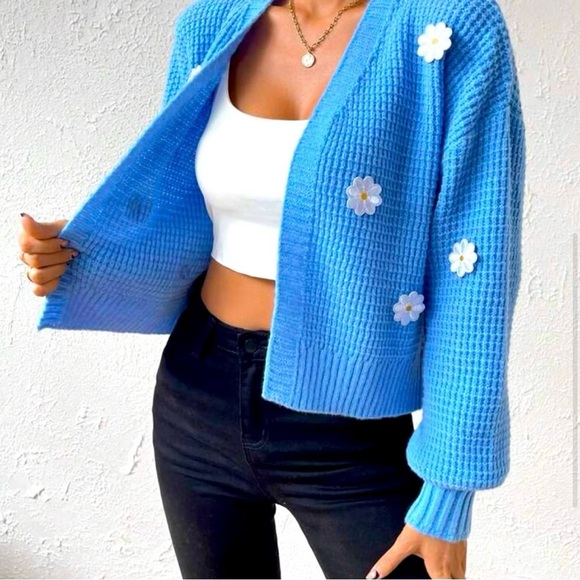 NWOT Essnce Appliques Drop Shoulder Duster
Cardigan - Picture 2 of 5